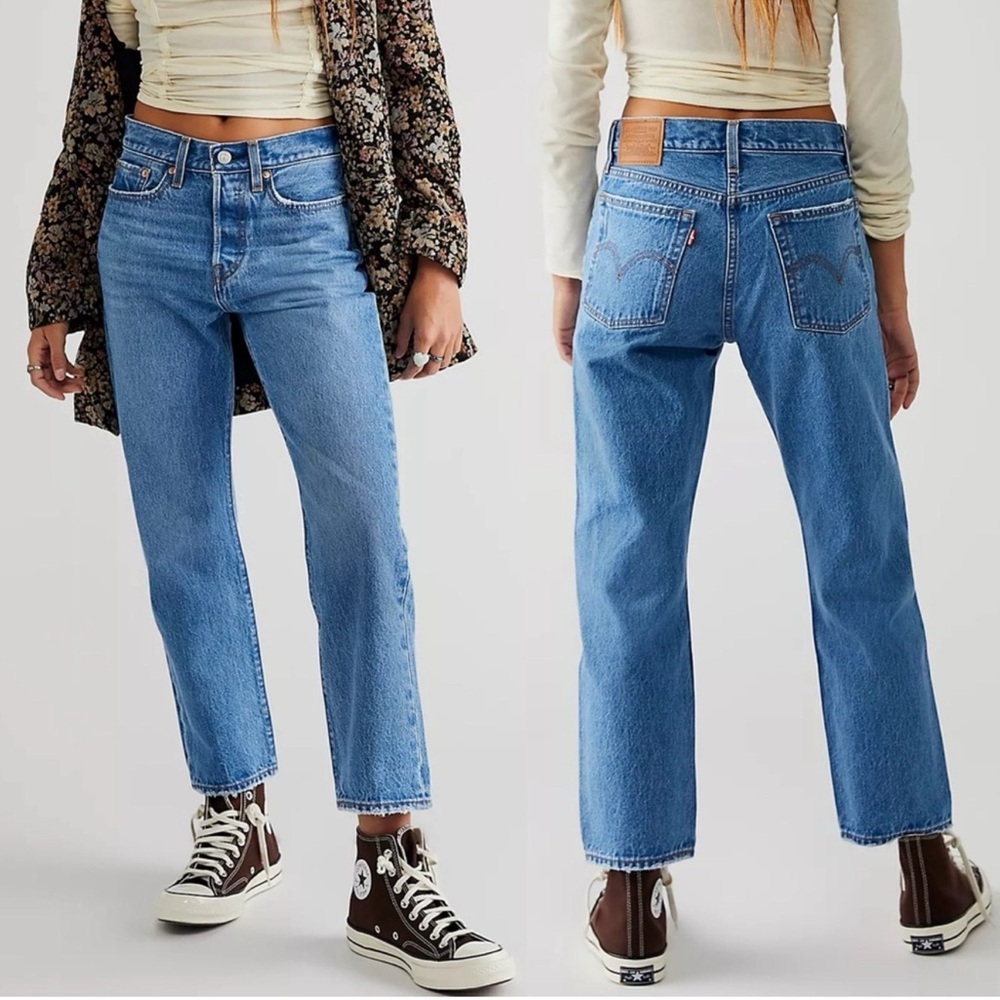 Levi’s Wedgie Straight Jeans Size 28 button fly medium wash women’s classic - Picture 1 of 15